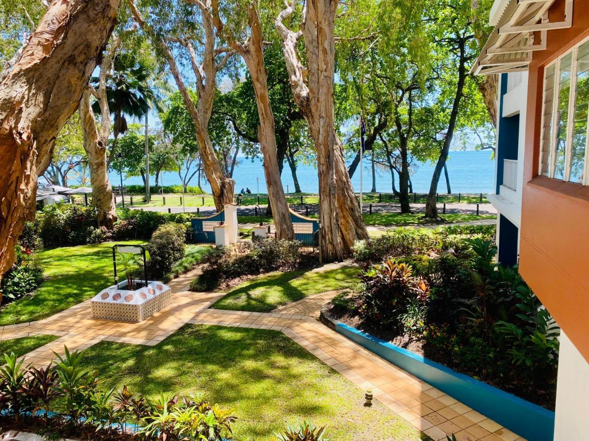Beachview Apartments At Villa Paradiso Палм-Коув Экстерьер фото